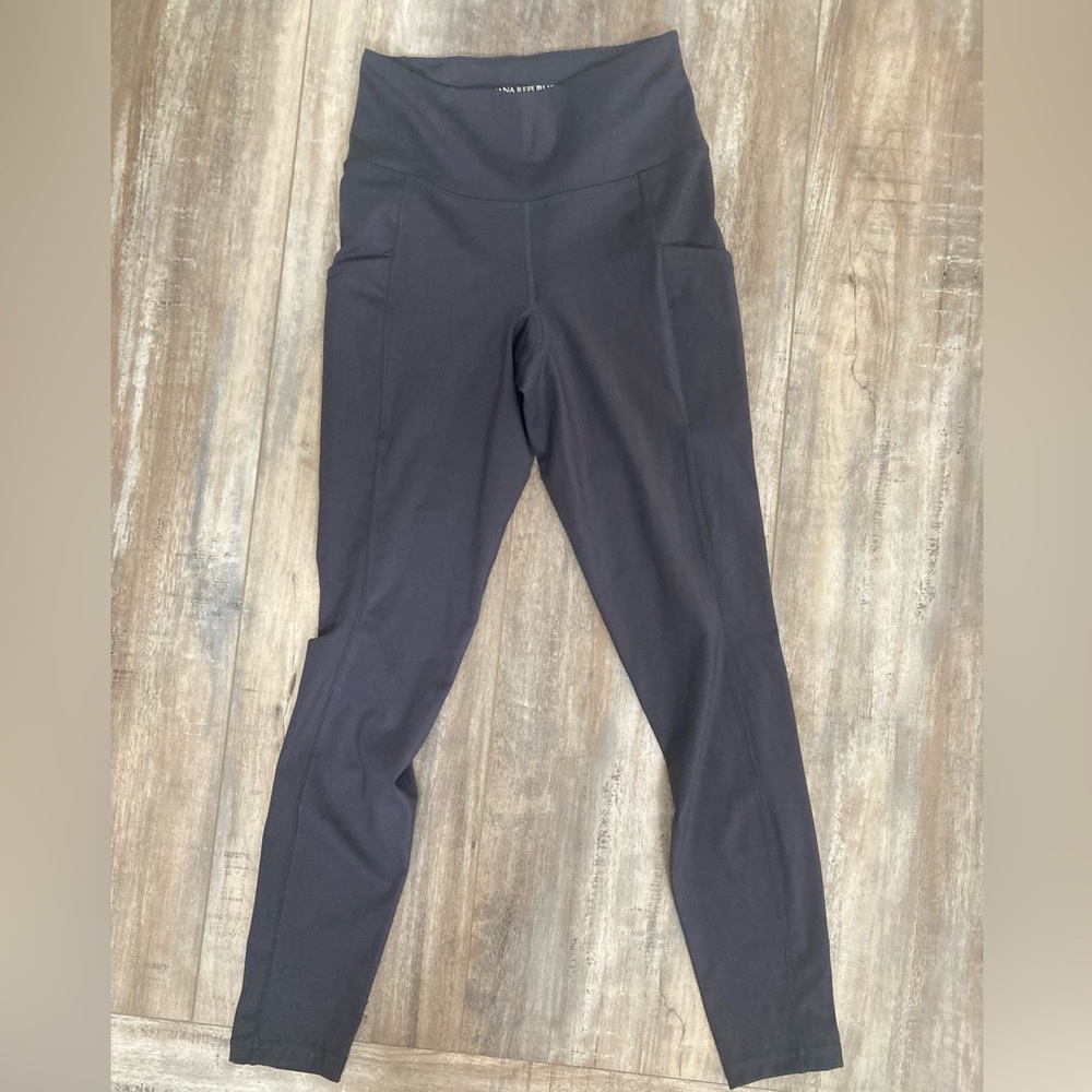 NWOT Banana Republic high rise cropped leggings, size Small